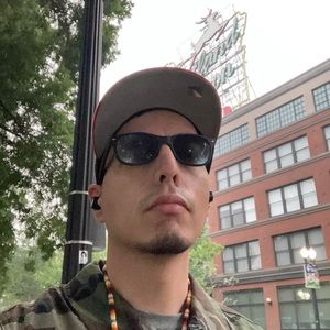 Meet your Posher, Justin